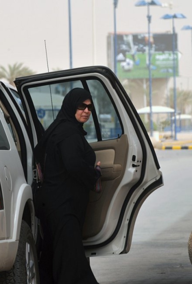 يمكن للمرأة السعودية العمل بسيارتها الخاصة 