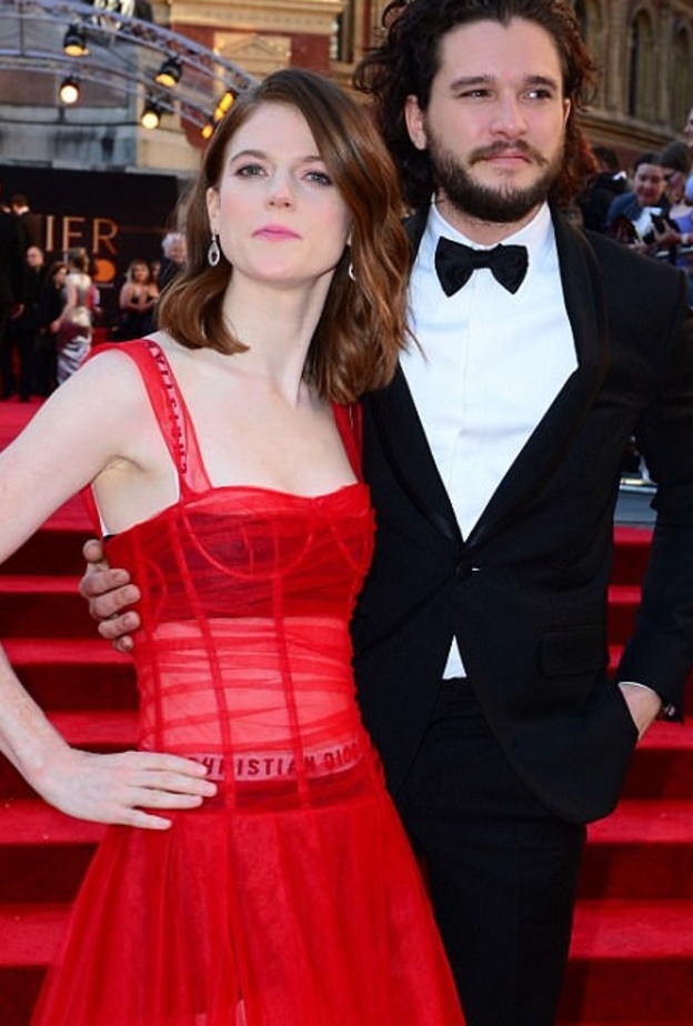 كيت هارينغتون و روز ليزلي أعلنا خطبتهما للمقربين منهم