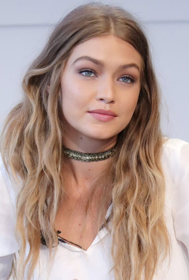 استخدمي مزيل العرق الشفاف دائماً.