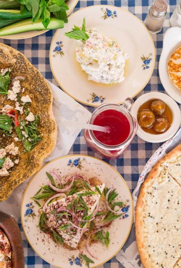 مقبلات ابو نعيم.