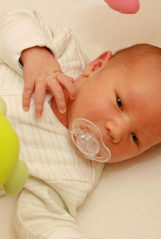 ظهور الصفرا في الأظافر علامة على انتشارها في الجسم خلال الأيام التالية.