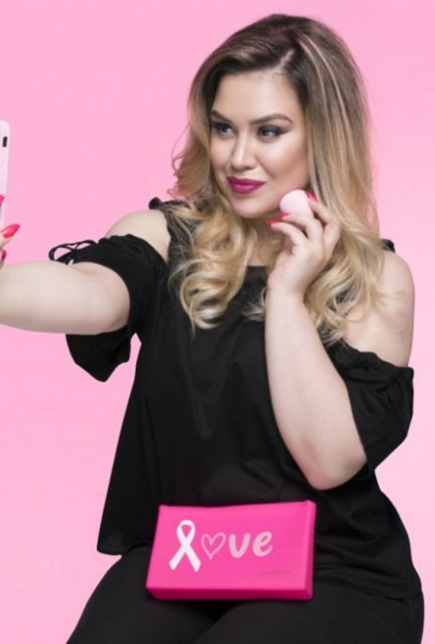 يتعاون تيبس أند توز Tips & Toes هذا الشهر مع مبادرة القافلة الوردية