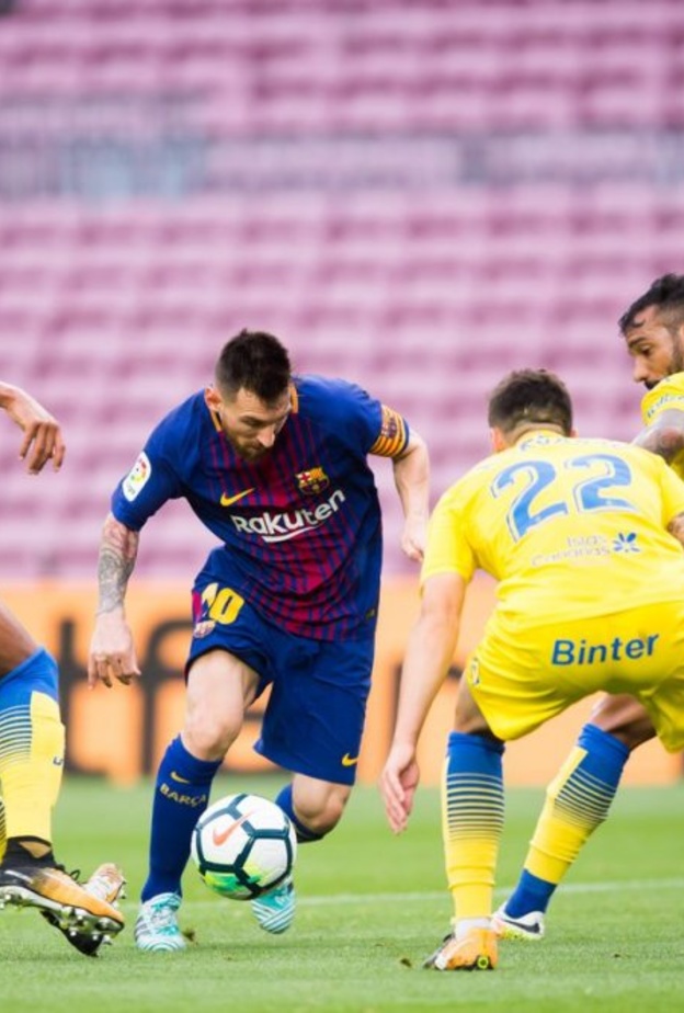 ميسي سجل ثنائية لفريق برشلونة في مرمى لاس بالماس