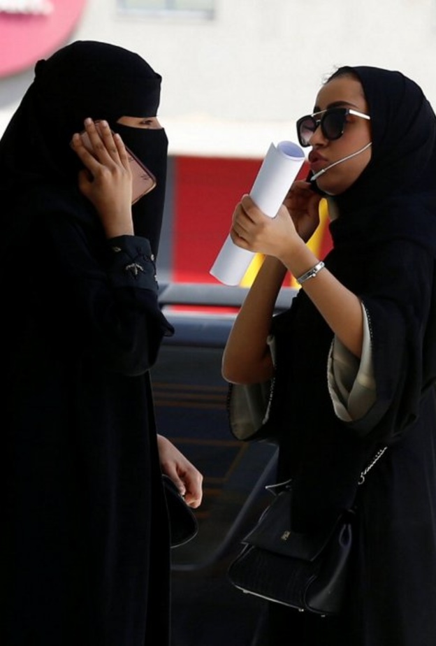 في حال امتلاك المرأة رخصة من دولة معترف بها نظاما سوف تستخرج رخصة سعودية فورا 