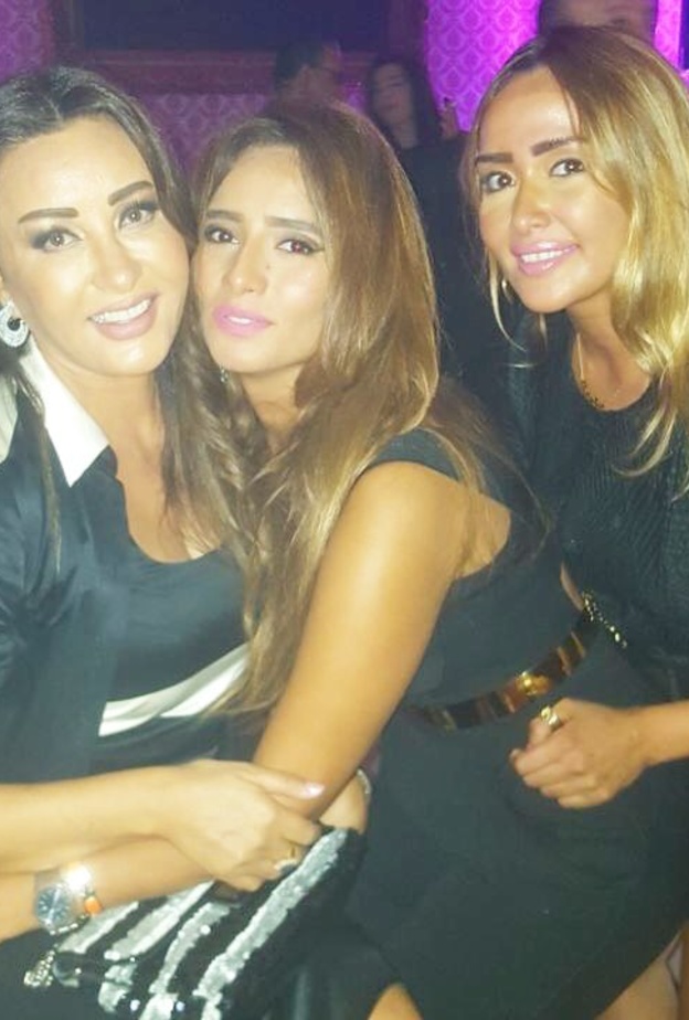 زينة وشقيقتها