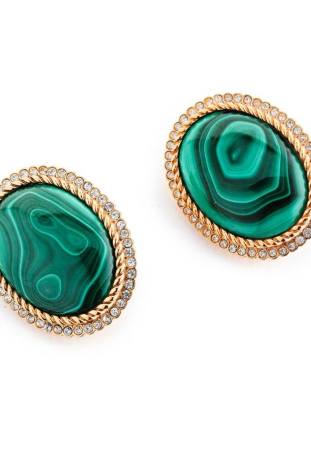 عقد من البليكسي جلاس والكريستال والحرير.