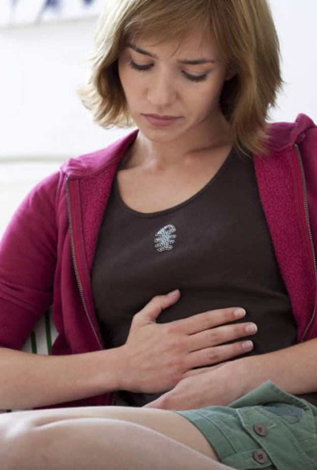 الكبد الوبائي يسبب آلام في البطن