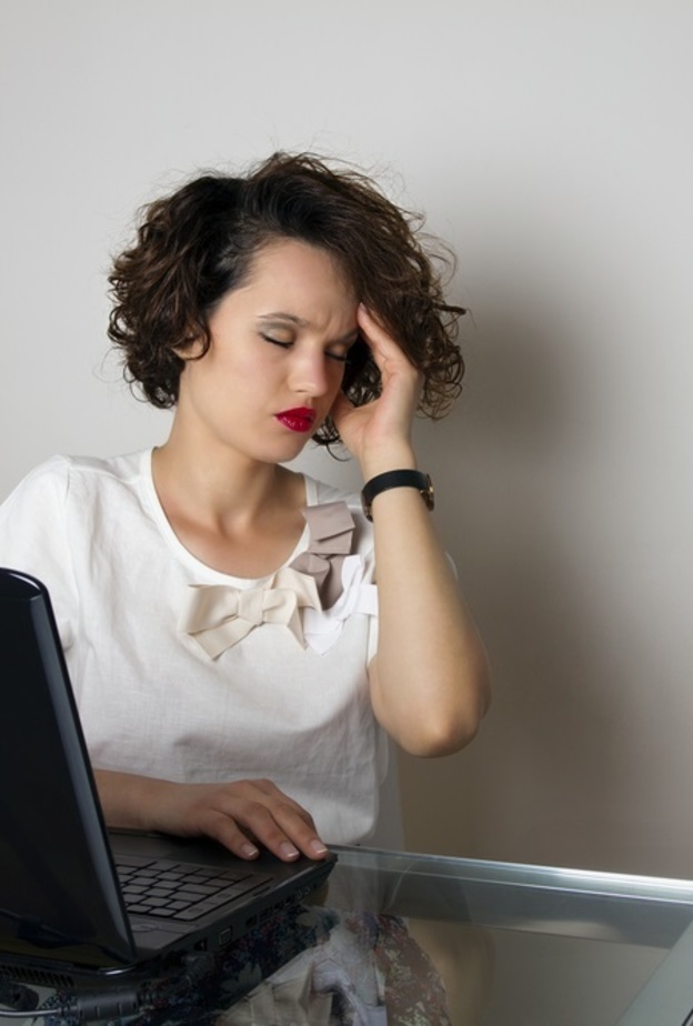 اسباب الصداع النصفي الايسر وعلاجه