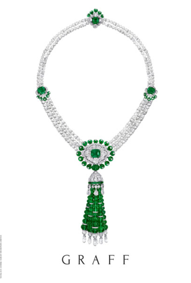 عقد Butterfly من الياقوت الأزرق