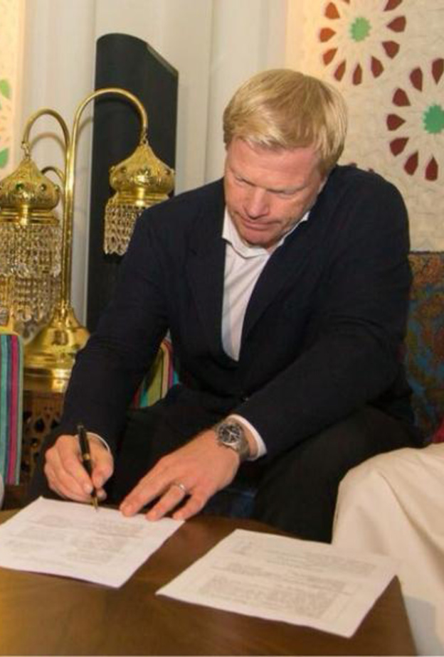 أوليفر كان يقدم برامج تدريبية لحراس مرمى المنتخب السعودي في كأس العالم