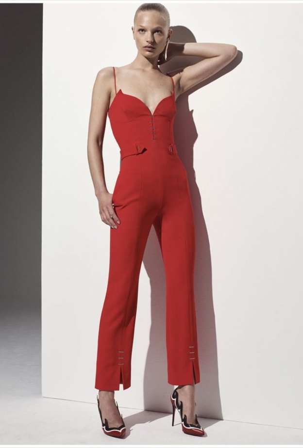 Mugler جمبسوت ذو تصميم جذاب من