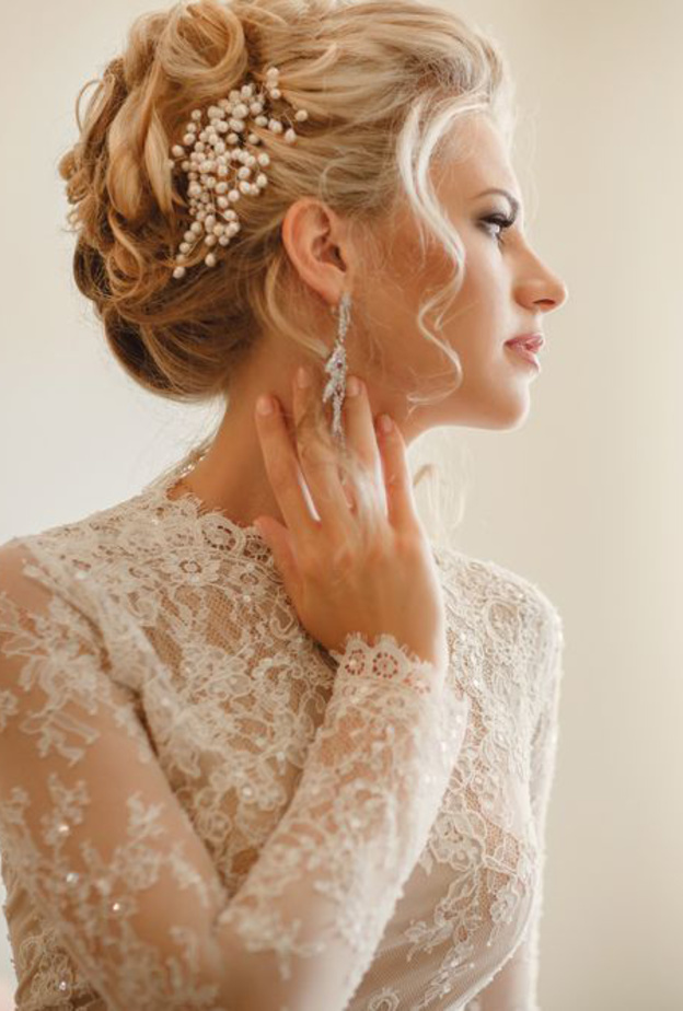 اكسسوار مناسب للشعر الاشقر