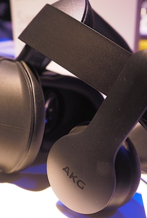 سامسونج تطلق نظارة الواقع الافتراضي Odyssey