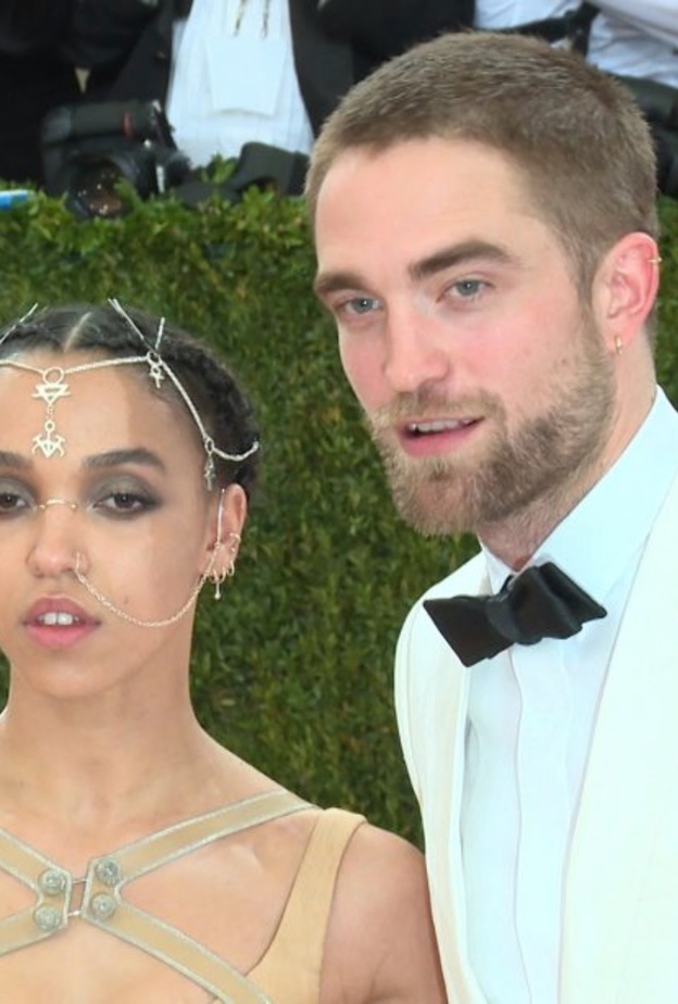 روبرت باتنسون اتخذ قرارا بالانفصال عن خطيبته