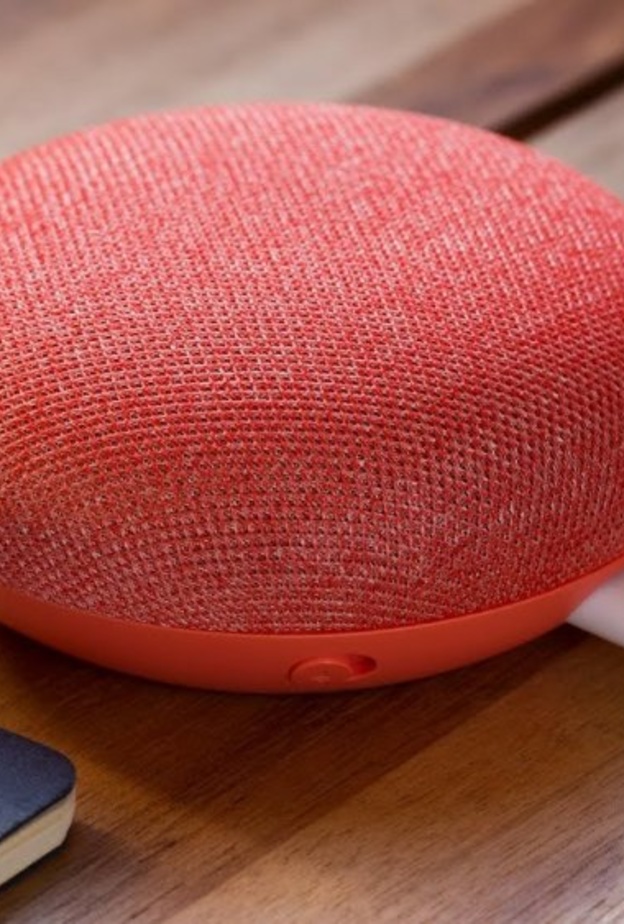 هوم ميني يثير مخاوف من تجسس جوجل على المستخدمين