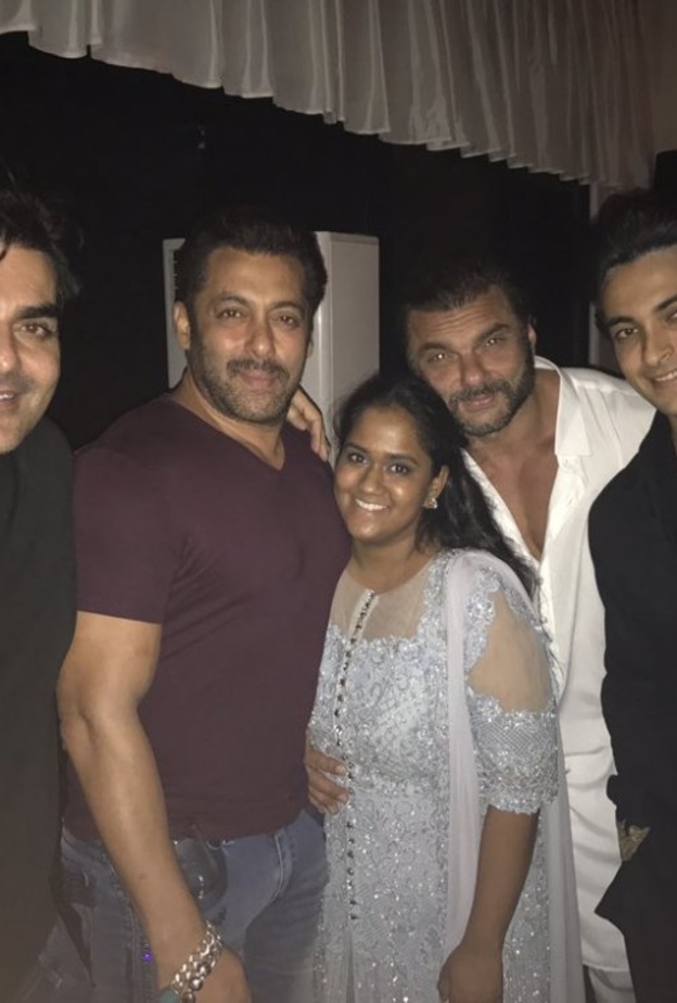 مشاهير حضروا حفل أربيتا خان شارما