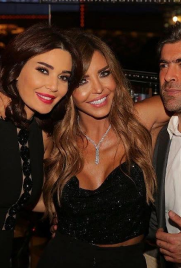 سيلفي تجمع نادين الراسي، نوال الزغبي، ريما نجيم والاعلامي رجا ناصر الدين.