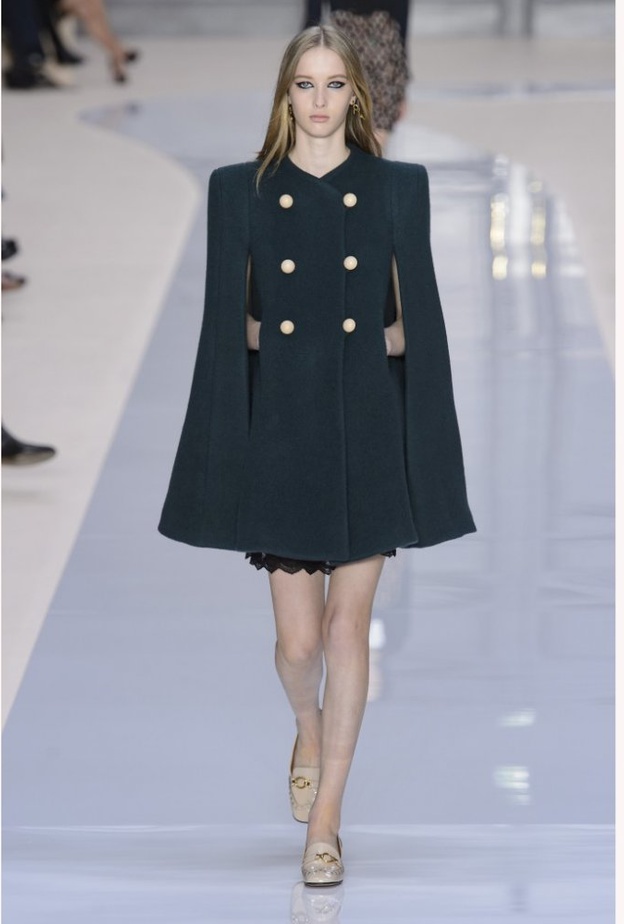 Oscar De larenta لون فاقع مع اوسكار دي لارنتا