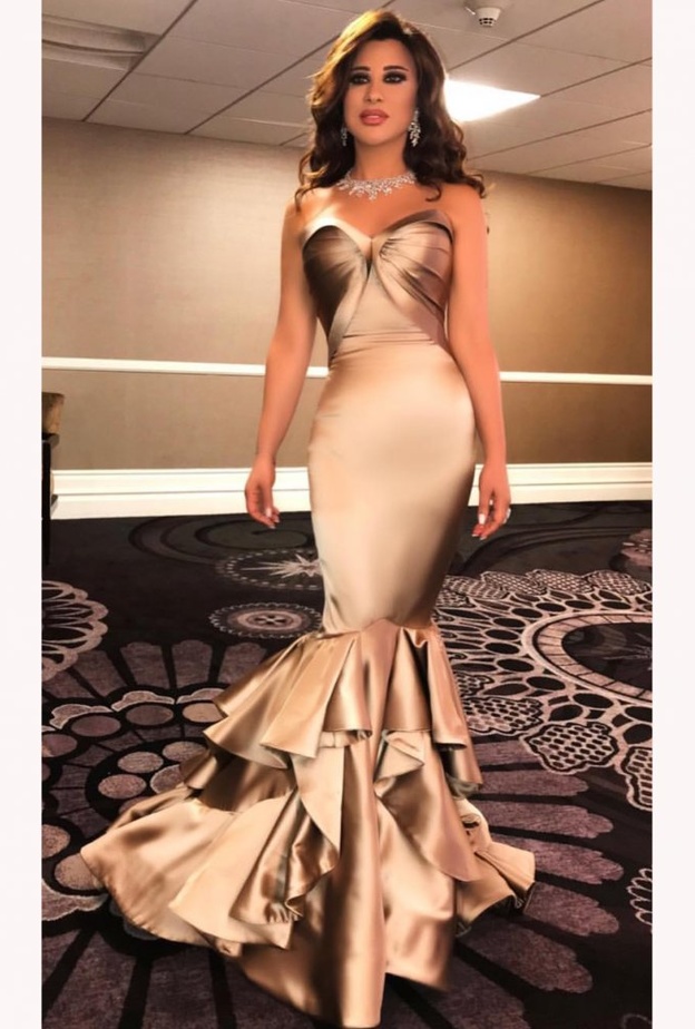 نجوى كرم تختار فستان سهرة باللون الاسود