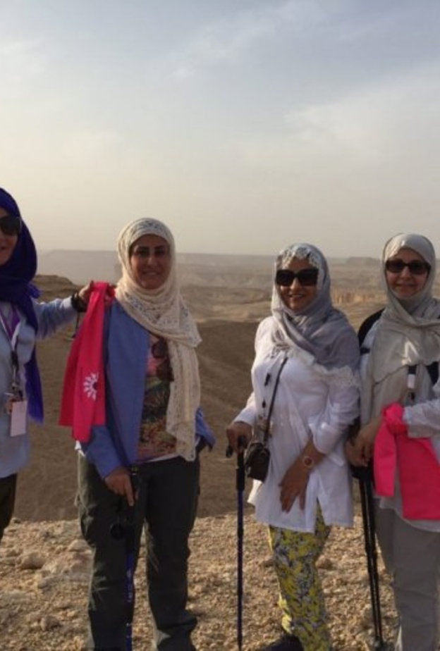 عضوات الفريق