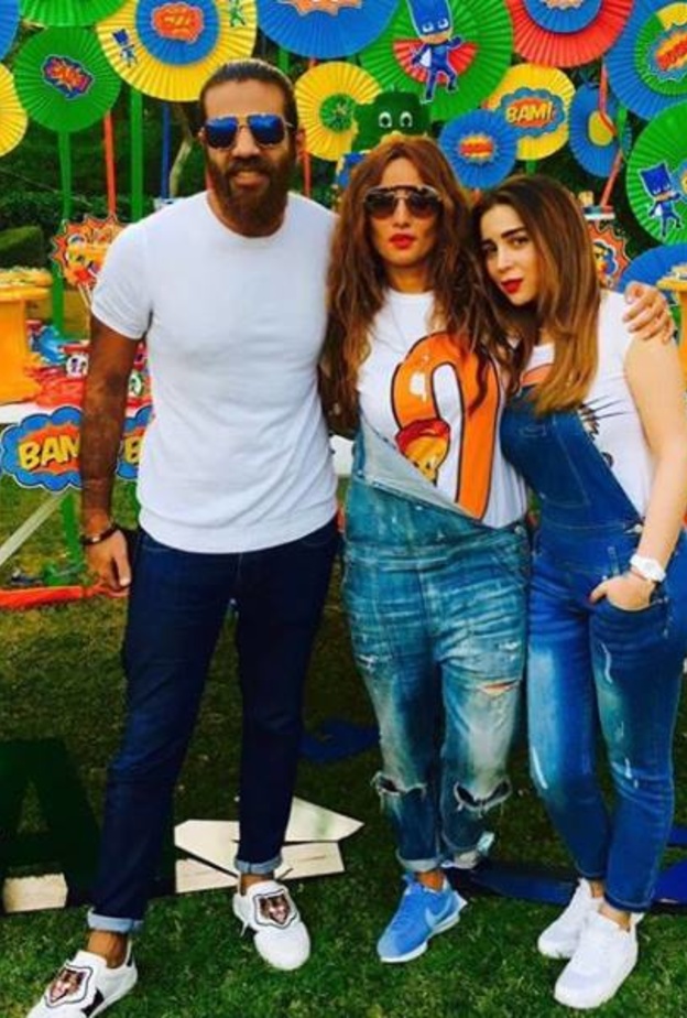 مي عز الدين وزينة