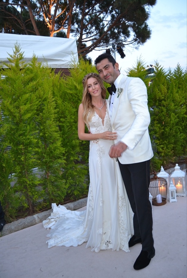 كينان اميرزالي اوغلو وزوجته