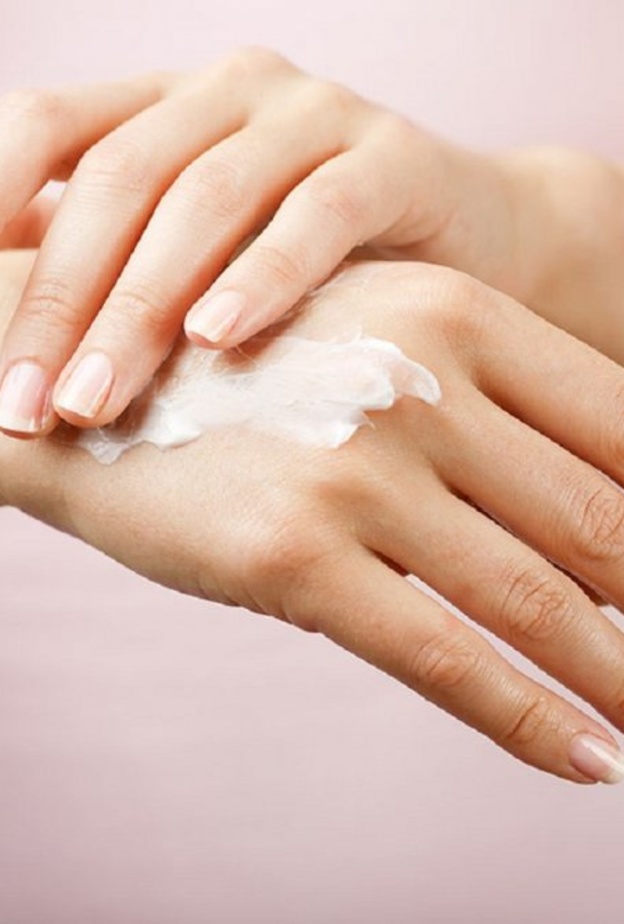 تبييض اليدين.