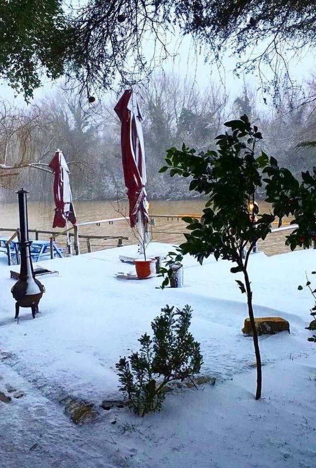 توجد بلدة بولينزكواى في مقاطعة Beykoz في إسطنبول