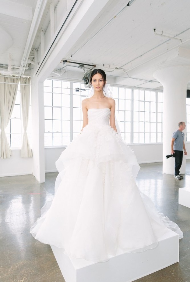 فستان عرس من ريم عكرا