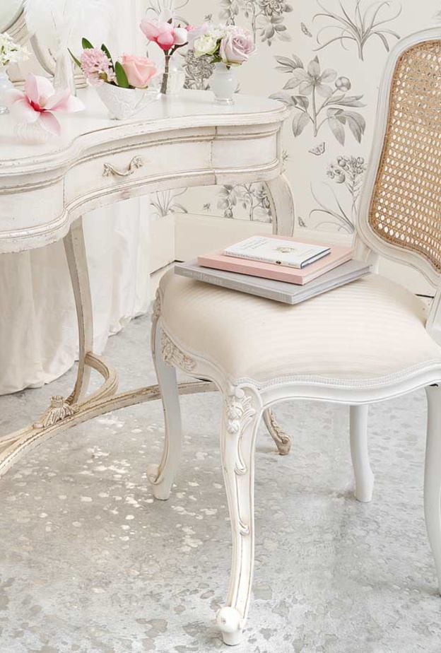 اللون الوردي مثالي لغرف النوم الرومانسية