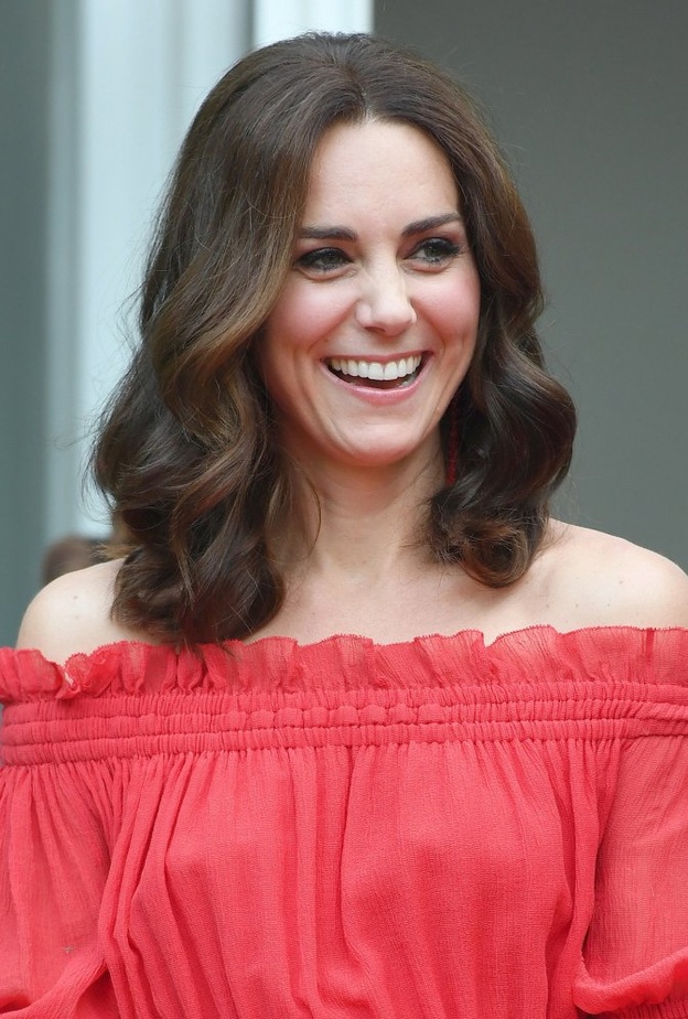 قصات شعر كيت ميدلتون المتغيرة والمتألقة.