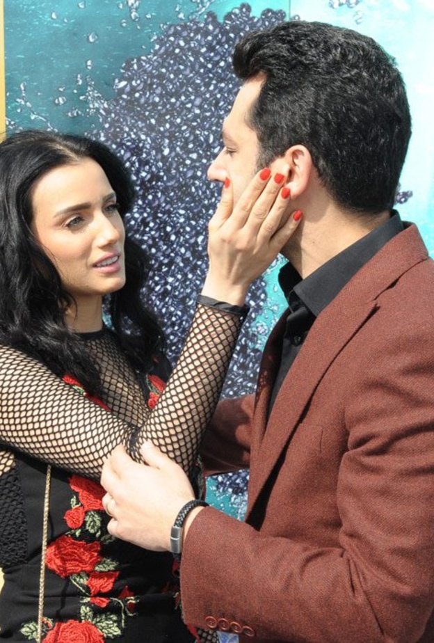 ايمان االباني تحتفل بعيد ميلادها ال35