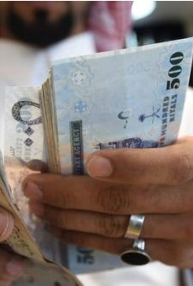 أمر وزير العمل والتنمية الاجتماعية علي الغفيص بصرف أكثر من 1.7 مليار ريال