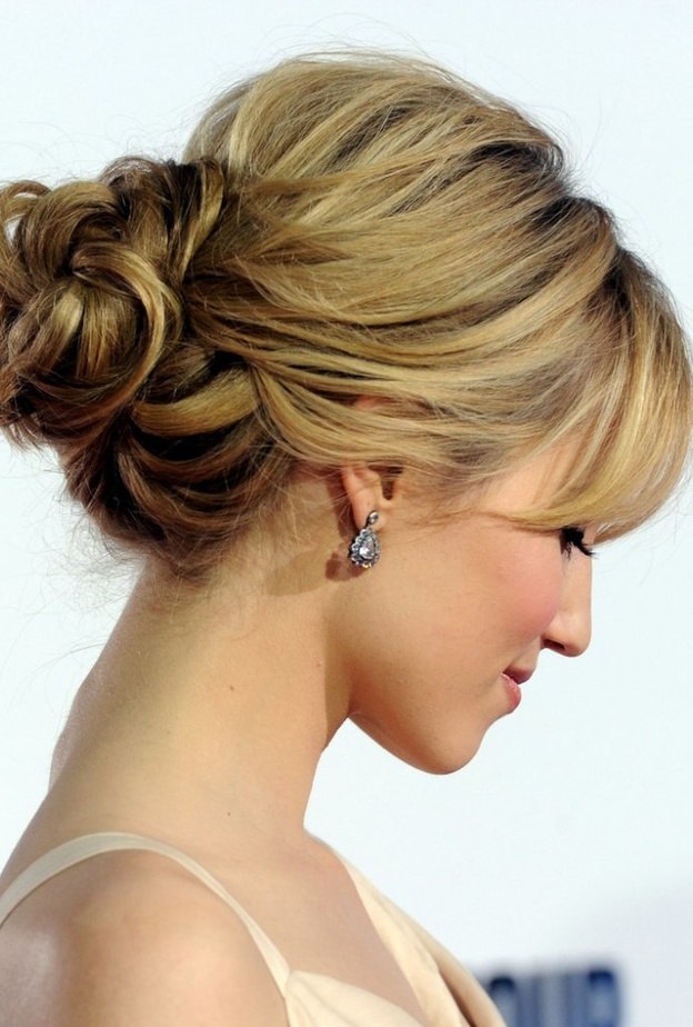 تسريحة شعر ويفي جميلة من طوني مندلق