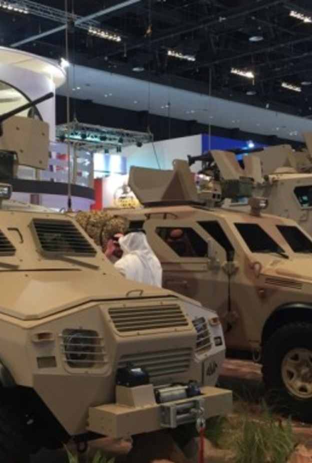 جانب من المدرعات التي تنتجها المؤسسة العامة للصناعات العسكرية بأحد المحافل الدولية