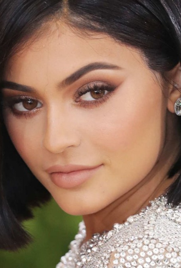 مكياج جذاب على طريقة كايلي