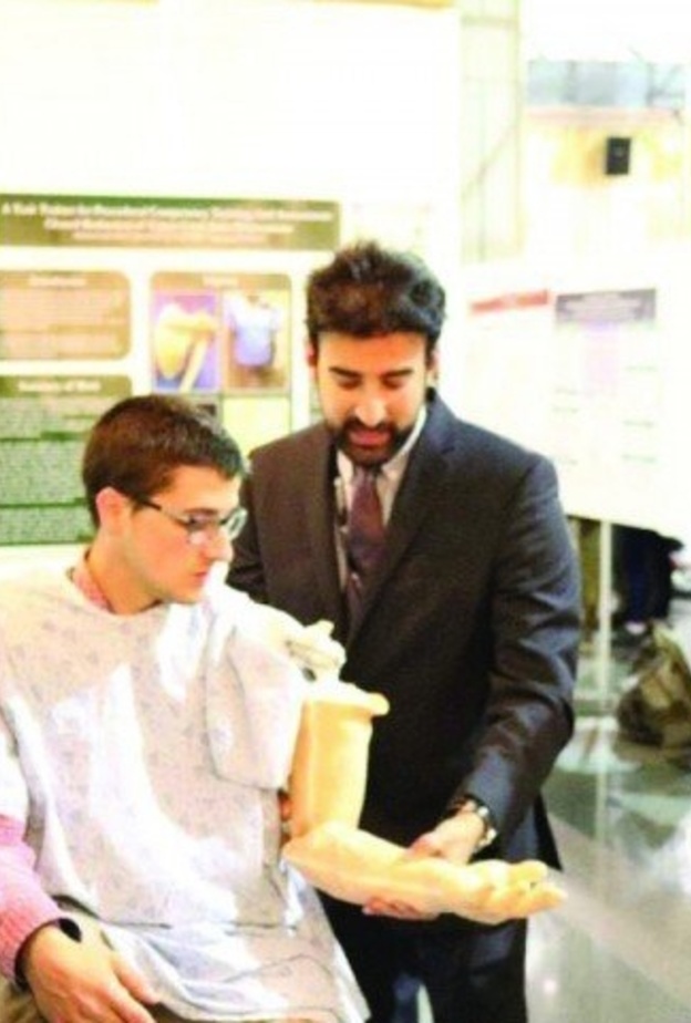 أطباء سعوديون يخترعون جهاز محاكاة طبي