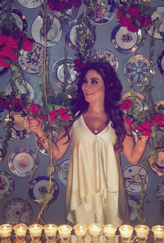 إطلالة النجمة اليسا في عيد ميلادها 