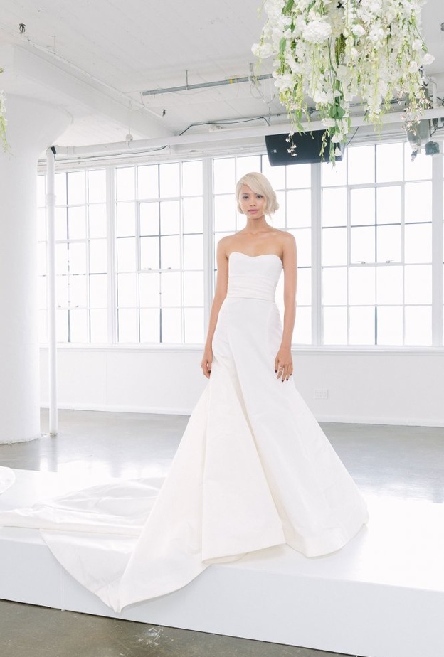 فستان متوسط الطول من نعيم خان