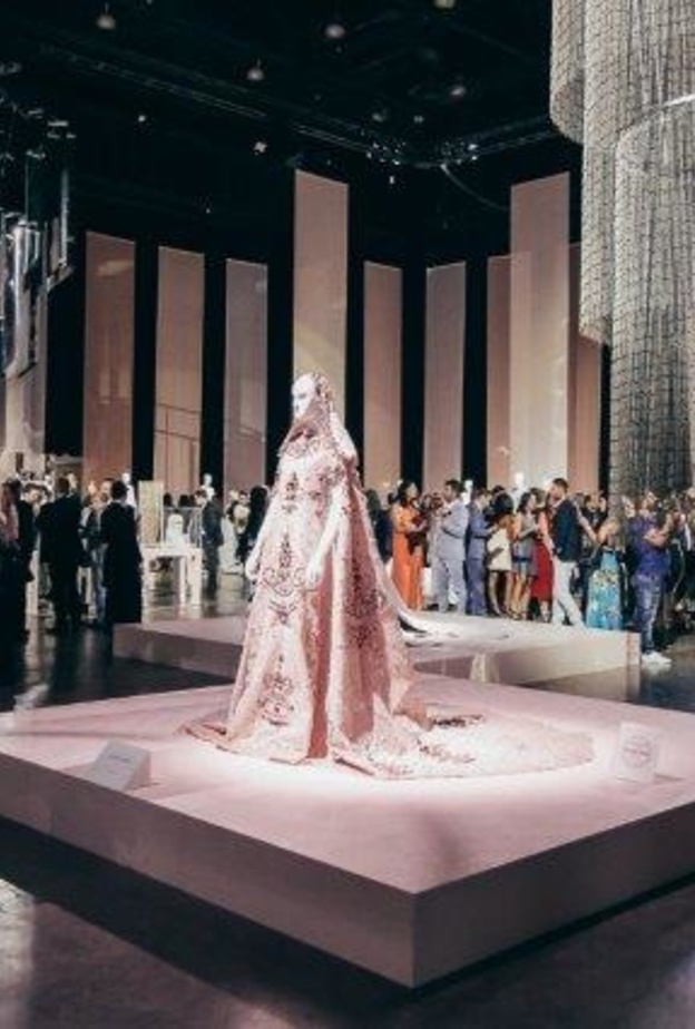 Swarovski تستضيف النسخة الثانية من معرض Sparkling Couture في دبي