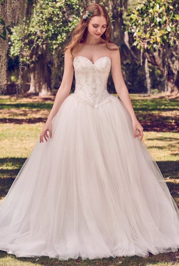 فستان عرس من ماغي سوتيرو