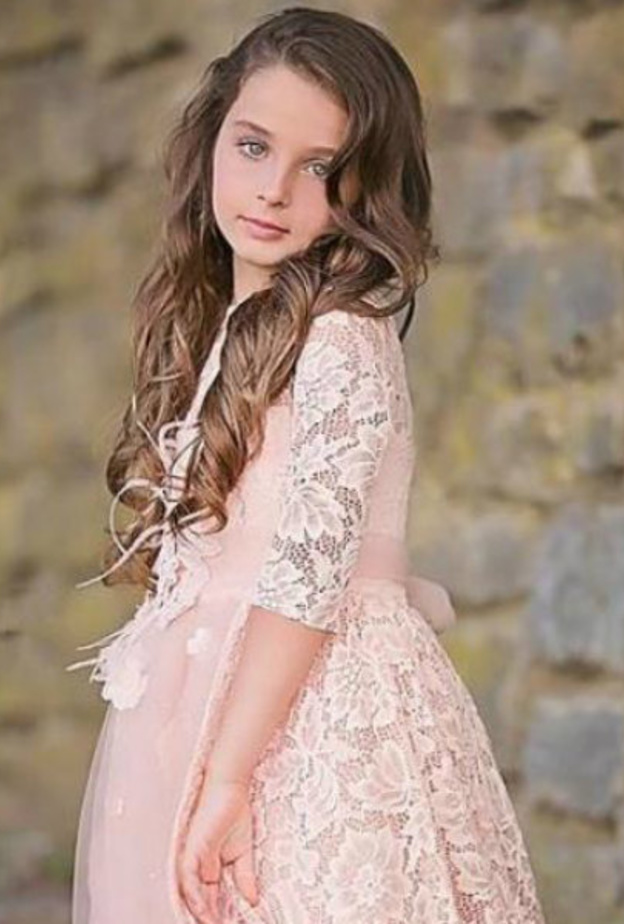 فستان دانتيل كاجول مع بنطلون جلد للبنات الصغيرات