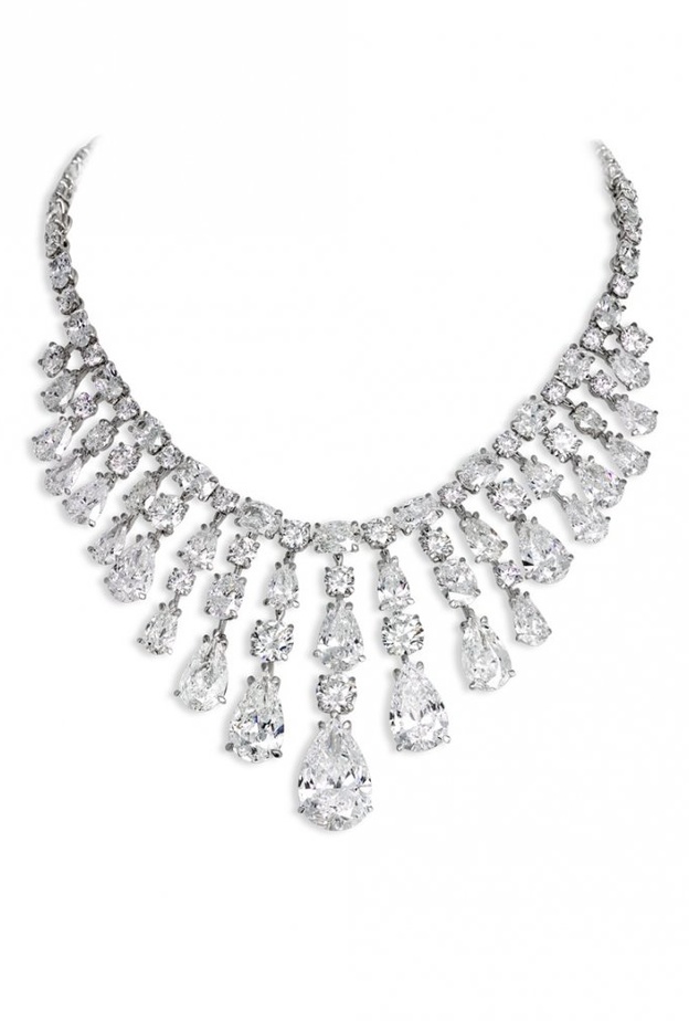 قلادة شانيل