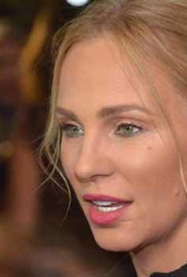 شيرين رضا في جلسة تصوير