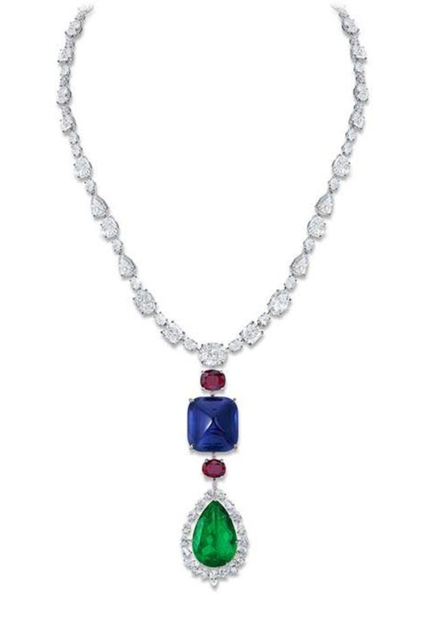 قلادة من موساييف Moussaieff