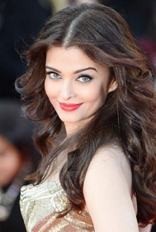 هل استخدمت آيشواريا راي زيوت التنحيف للحفاظ على رشاقتها