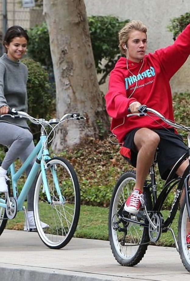 جاستن بيبر وسيلينا جوميز