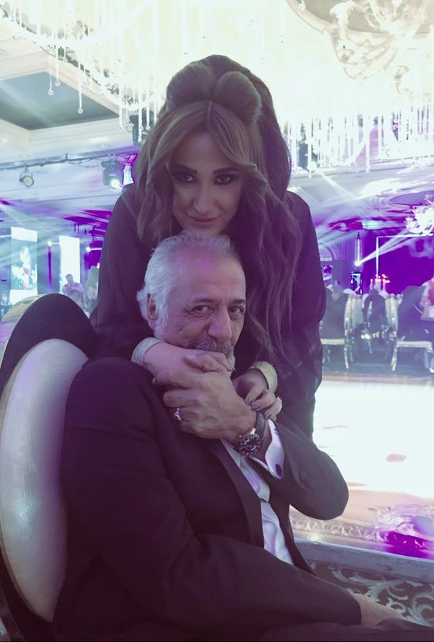 ايمن زيدان مع ابنته نورا