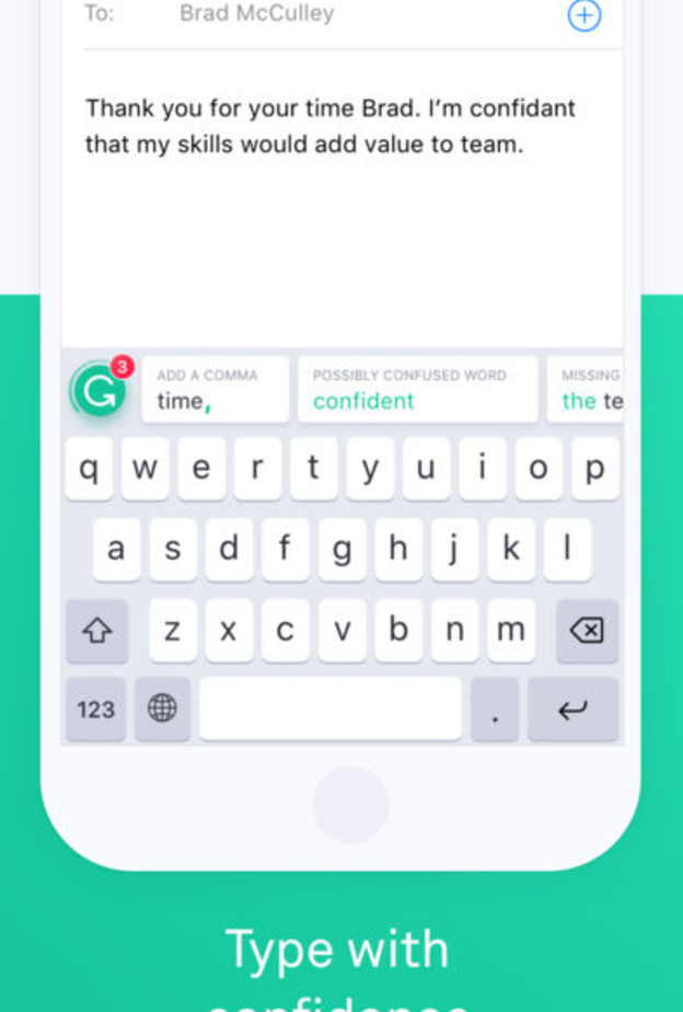 يقوم Grammarly بتحديد الكلمات الخاطئة و تحسين المفردات