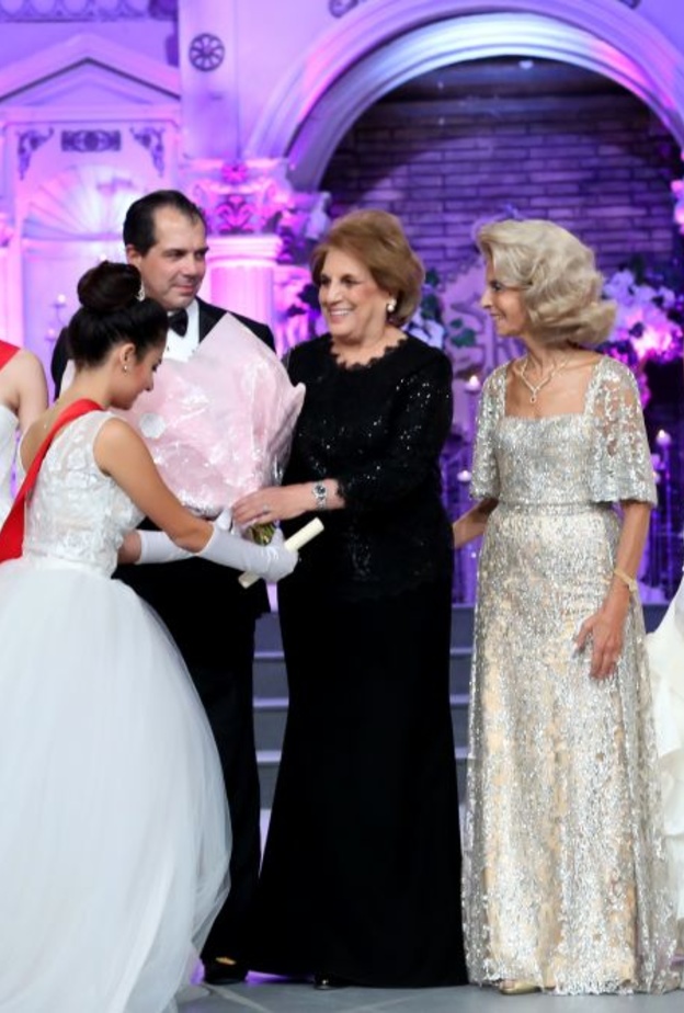 اللبنانية الاولى ناديا الشامي عون الحفل العشرين للمبتدئات